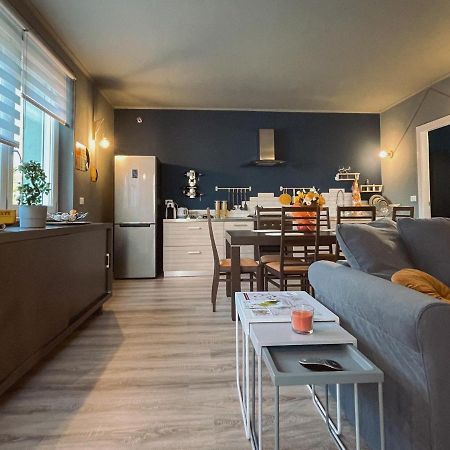 Wellhome Asti Bagian luar foto