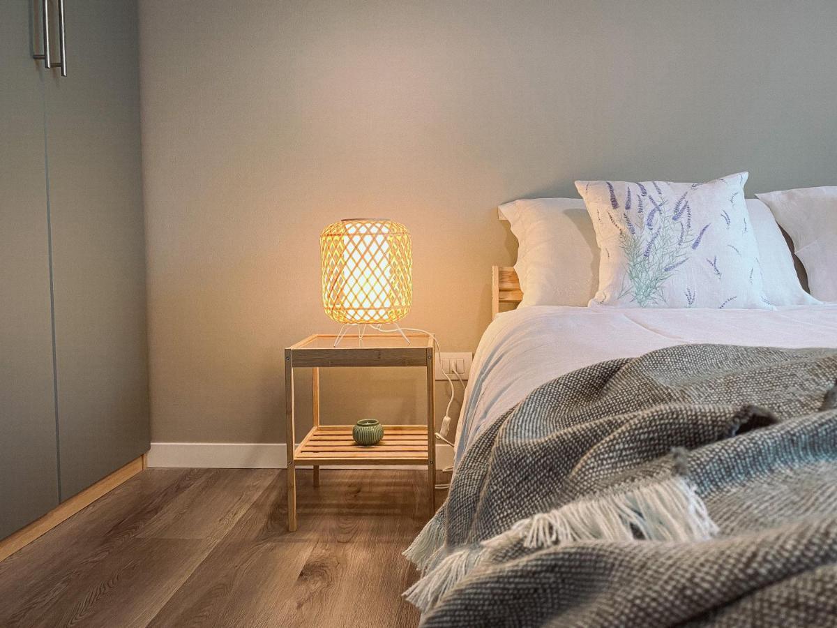 Wellhome Asti Bagian luar foto