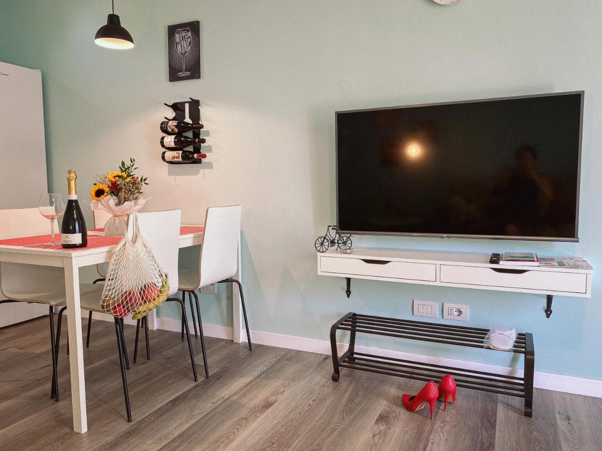 Wellhome Asti Bagian luar foto
