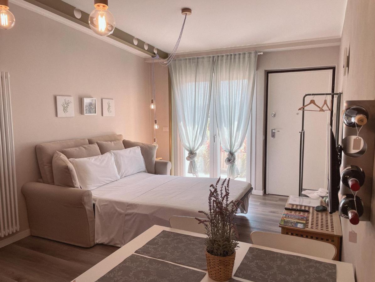 Wellhome Asti Bagian luar foto